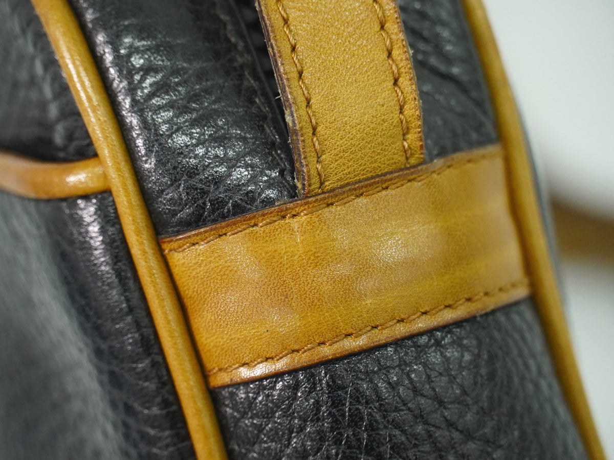Celine Vintage Leather Black Leather Shoulder Bag Bag (Pre-Owned)