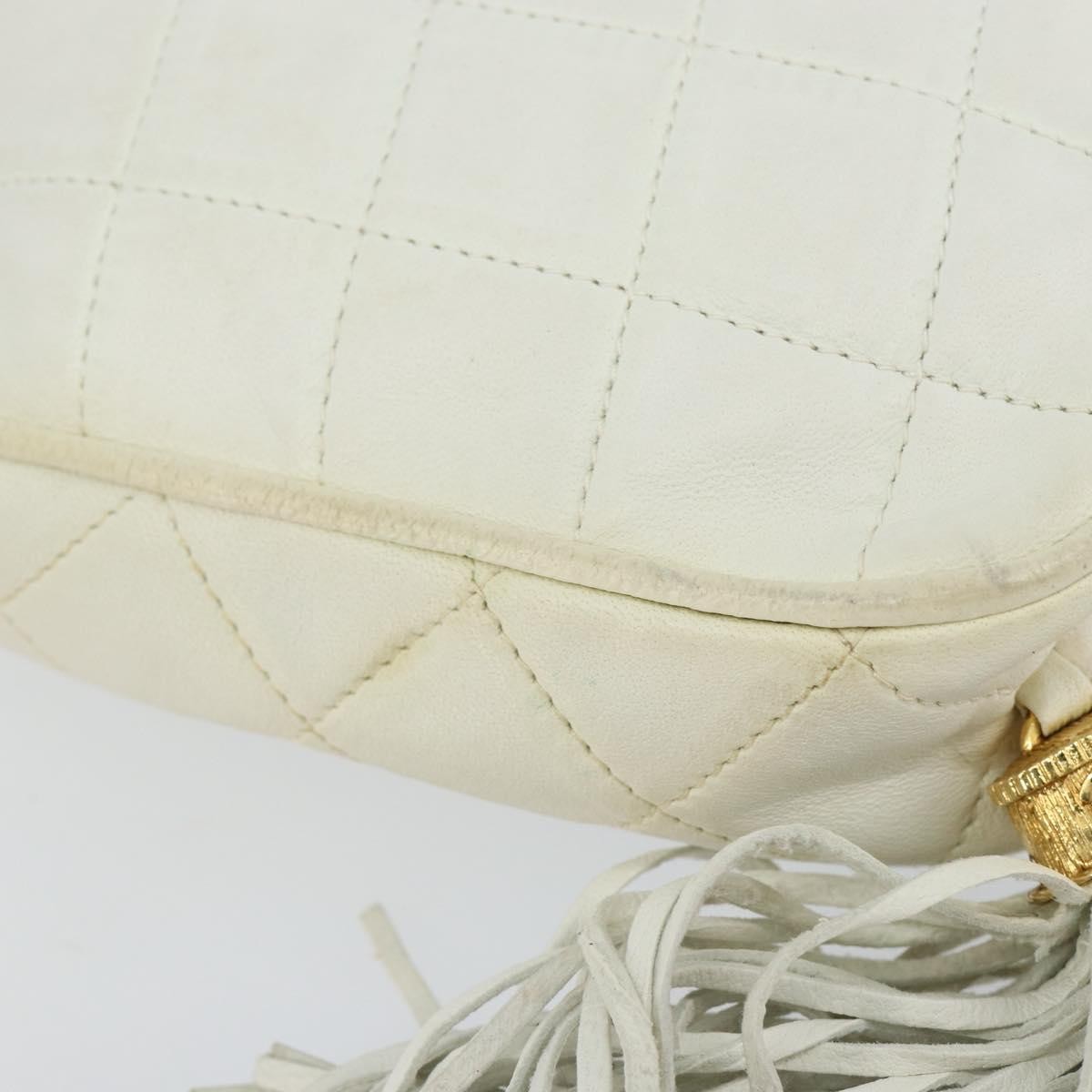 Chanel Vintage Diamond Tassel Quilted Lambskin White Leather Crossbody Bag Bag (Pre-Owned)