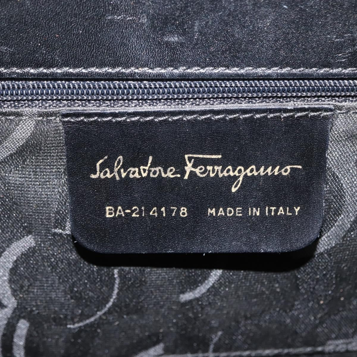 Salvatore Ferragamo Convertible Vara Bow Tote Leather Black Leather Handbag (Pre-Owned)