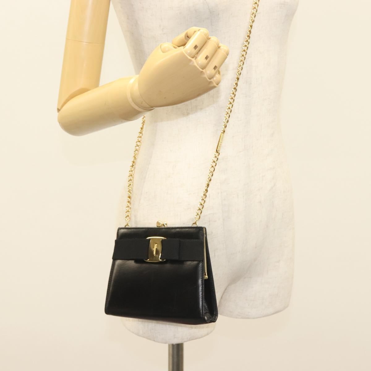Salvatore Ferragamo Vala Leather Black Leather Shoulder Bag Bag (Pre-Owned)