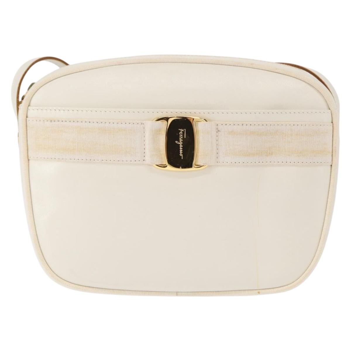 Salvatore Ferragamo Vala Leather White Leather Shoulder Bag Bag (Pre-Owned)