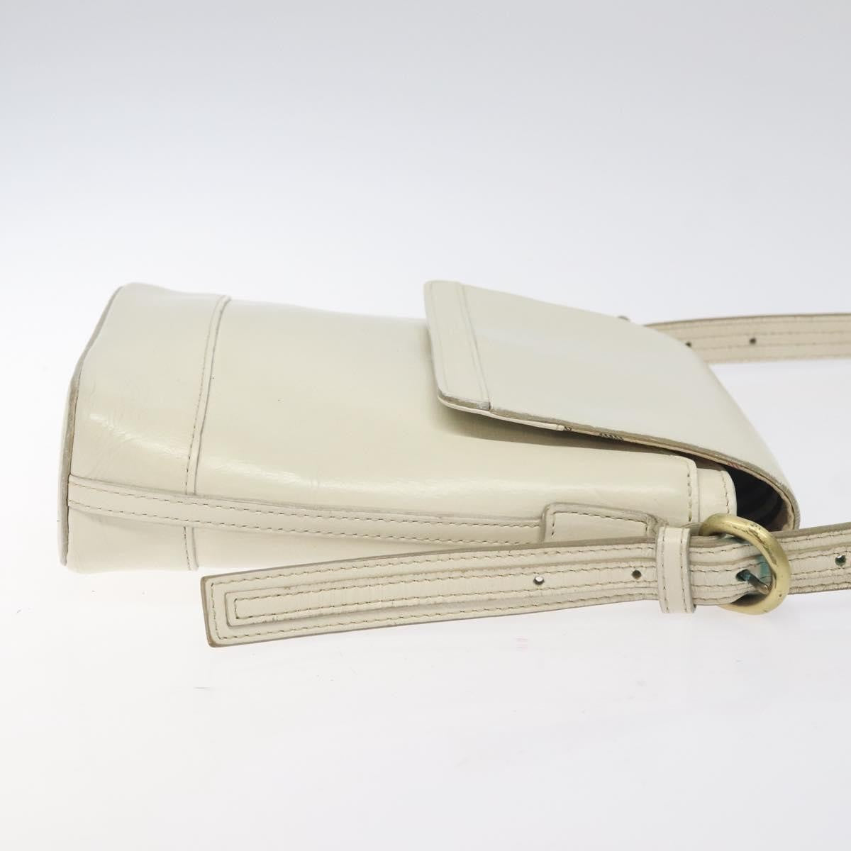 Burberry Flap Shoulder Leather White Leather Shoulder Bag Bag (Pre-Owned)