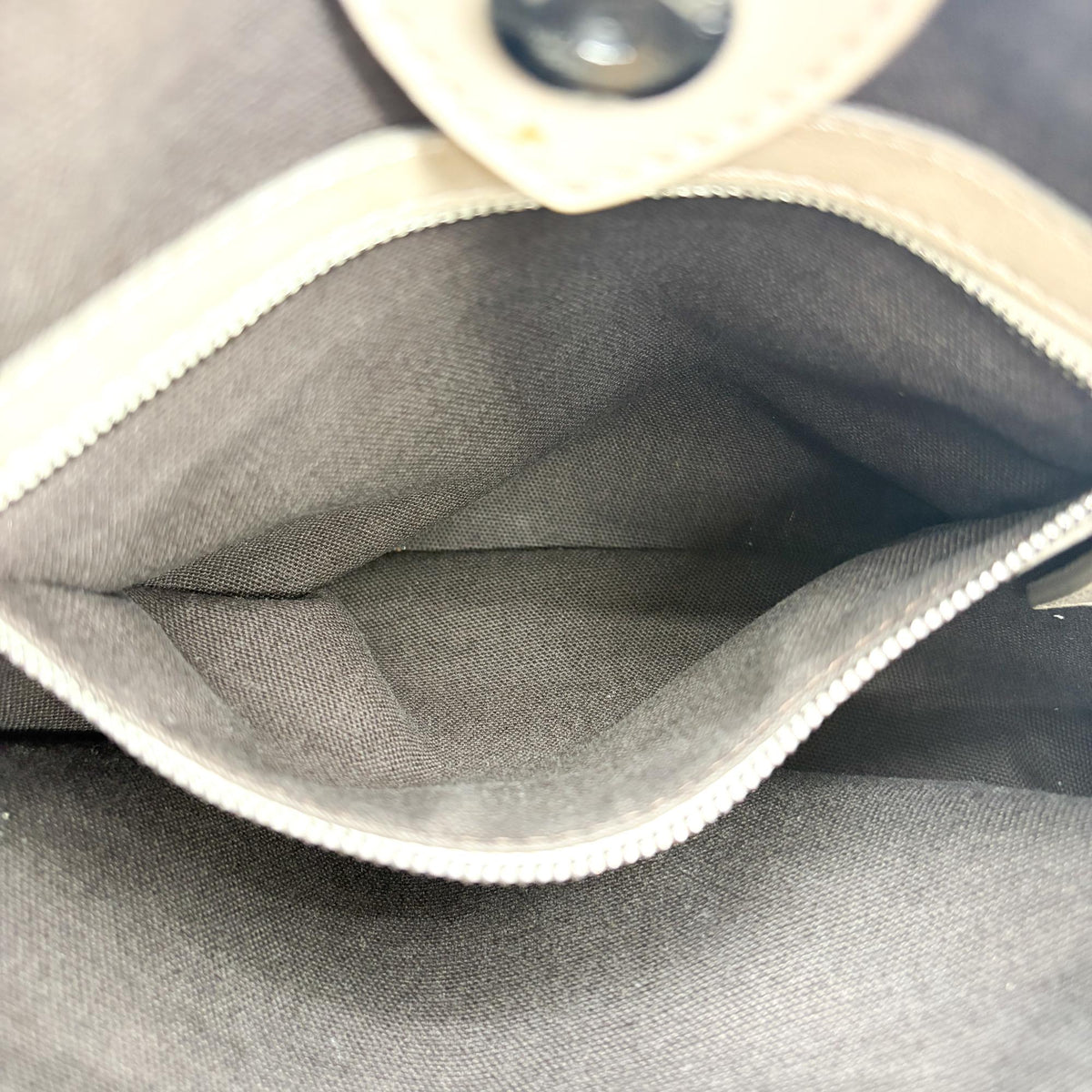 Burberry Manor Quilted Leather Black Canvas Handbag (Pre-Owned)