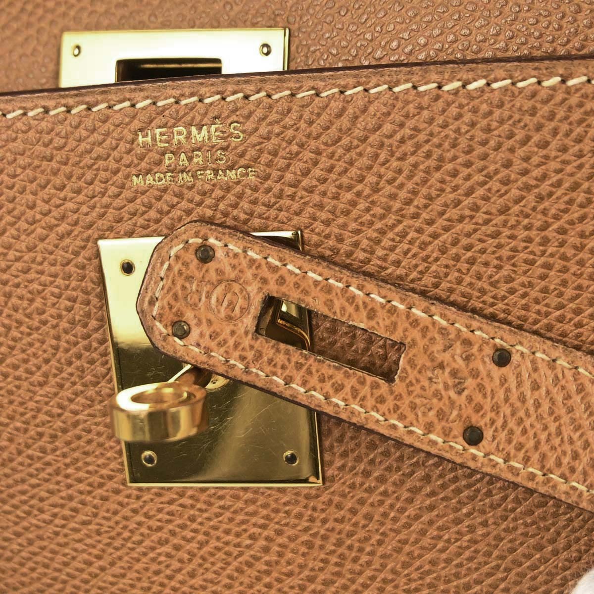 Hermes Kelly Brown Courchevel With Gold Hardware Beige Calfskin Handbag (Pre-Owned)