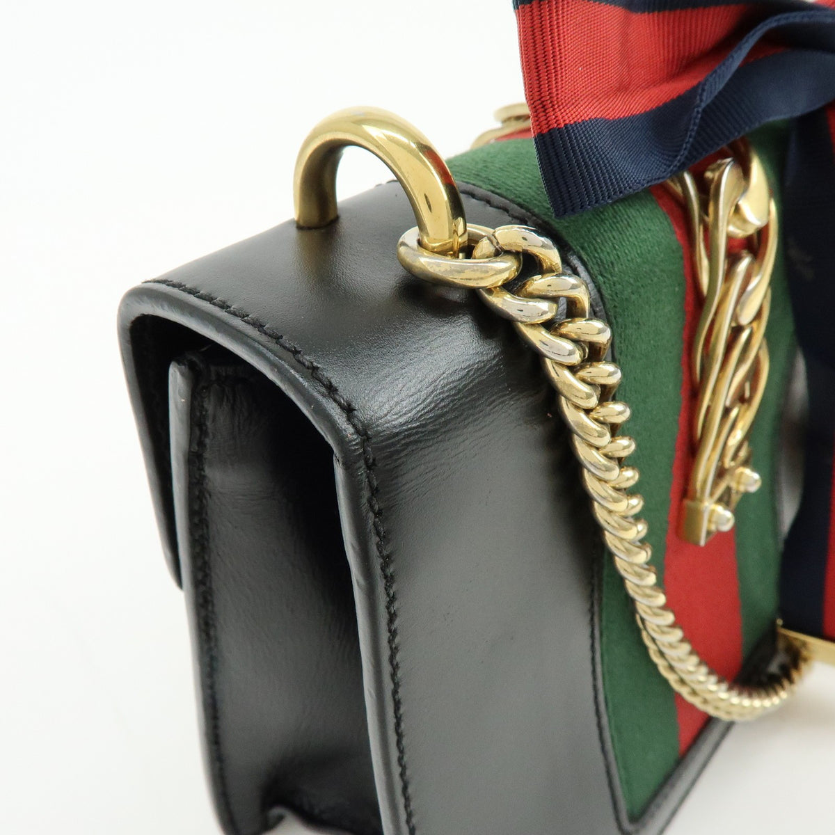 Gucci Sylvie Chain Leather Black Leather Shoulder Bag Bag (Pre-Owned)