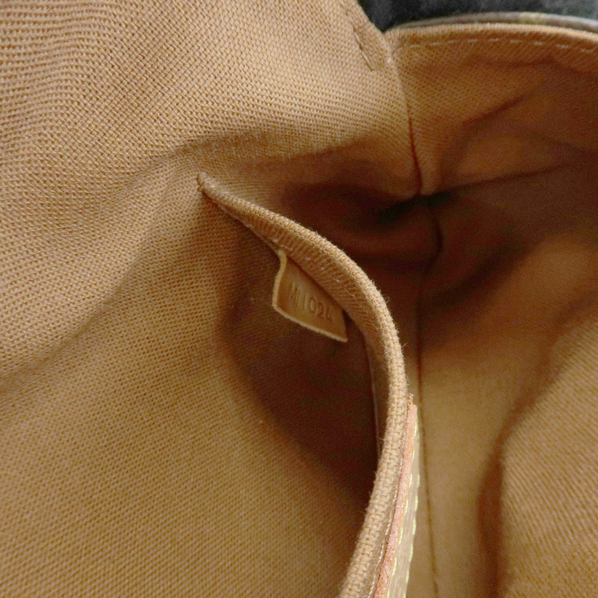 Louis Vuitton Marelle Waist Monogram Canvas Brown Canvas Handbag (Pre-Owned)