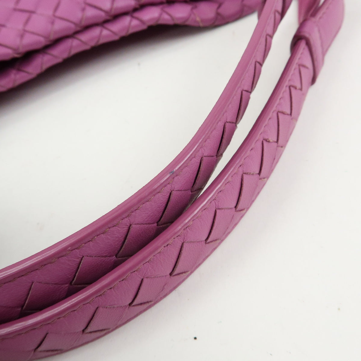 Bottega Veneta Garda Intrecciato Nappa Purple Leather Handbag (Pre-Owned)