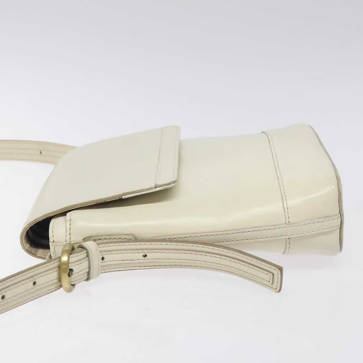 Burberry Flap Shoulder Leather White Leather Shoulder Bag Bag (Pre-Owned)