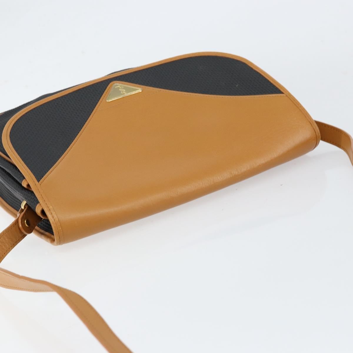 Saint Laurent Vintage Leather Beige Leather Shoulder Bag Bag (Pre-Owned)