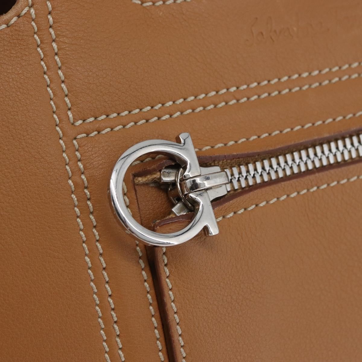 Salvatore Ferragamo Vintage Leather Beige Leather Handbag (Pre-Owned)