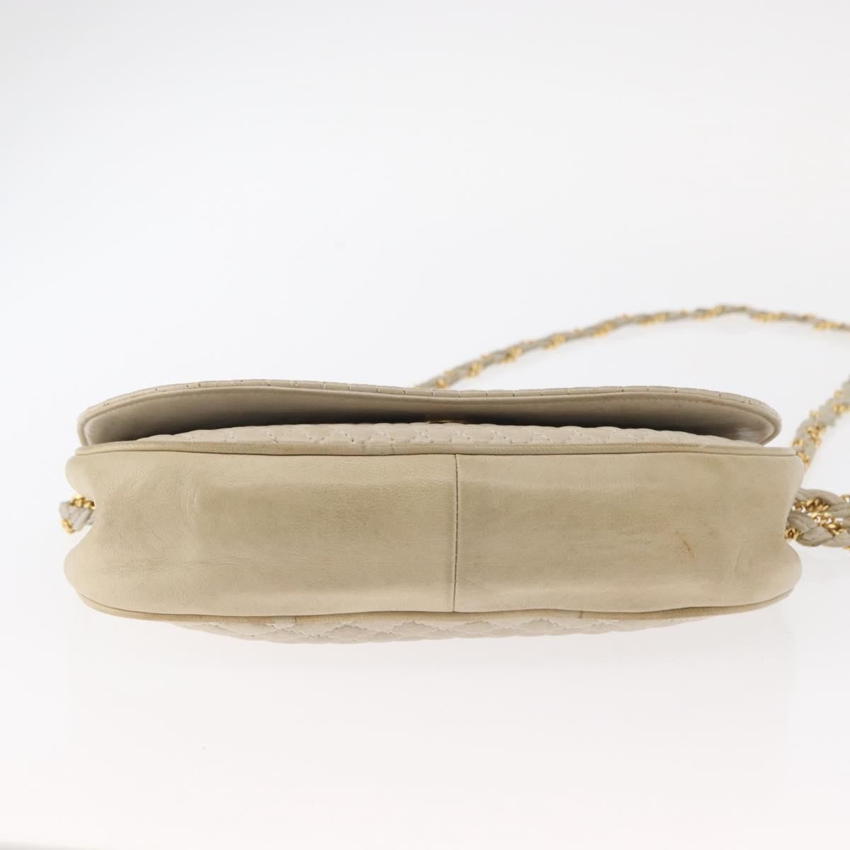Bally Vintage Quilted Leather White Leather Shoulder Bag Bag (Pre-Owned)