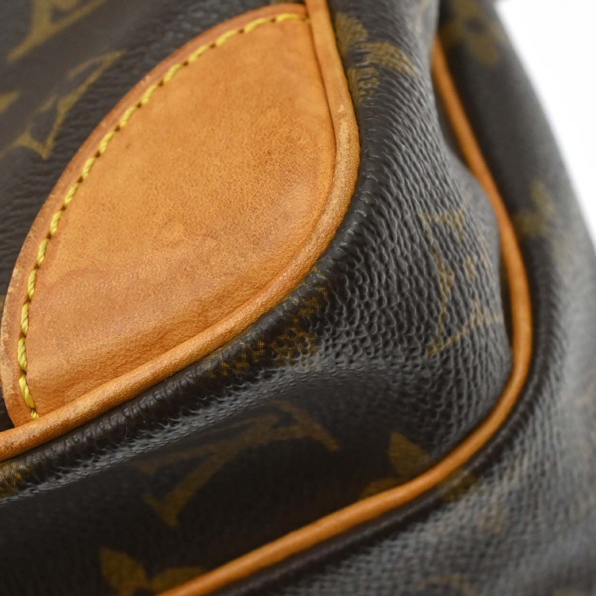 Louis Vuitton Amazone Monogram Canvas Brown Canvas Shoulder Bag Bag (Pre-Owned)