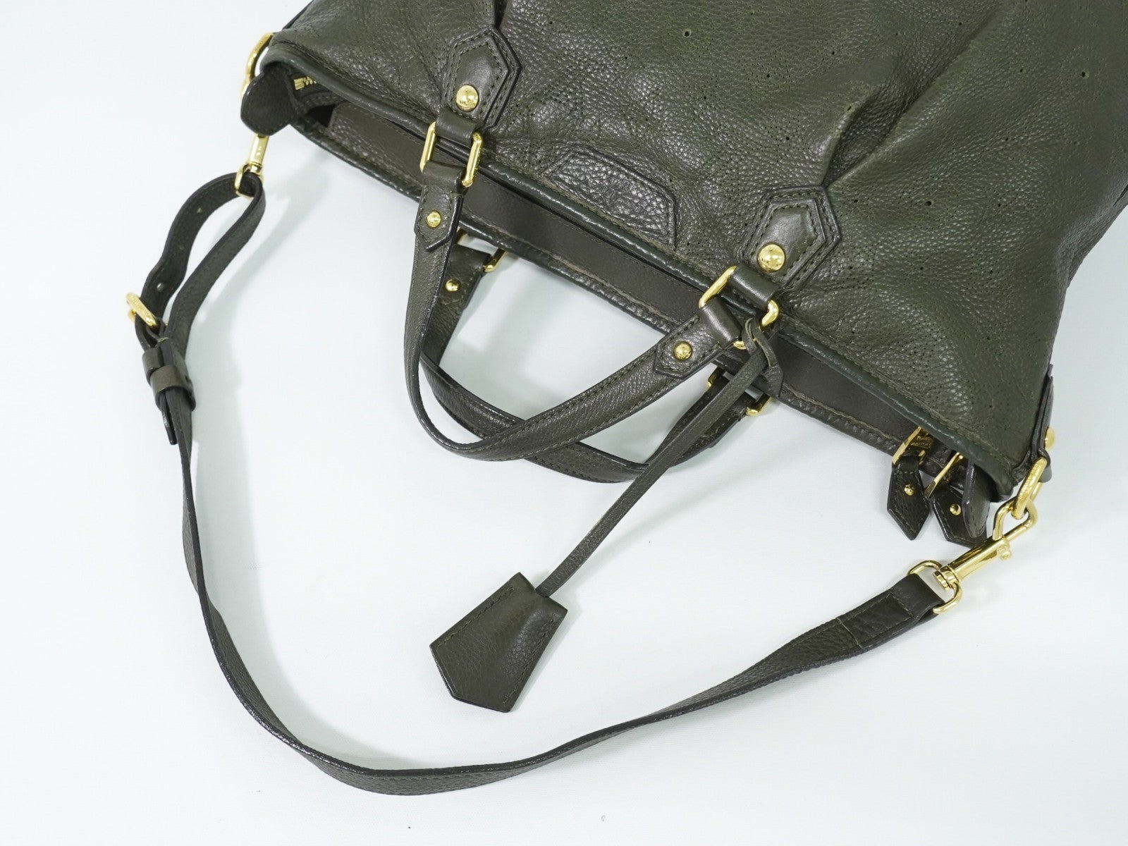 Louis Vuitton Stellar Mahina Leather Khaki Leather Handbag (Pre-Owned)