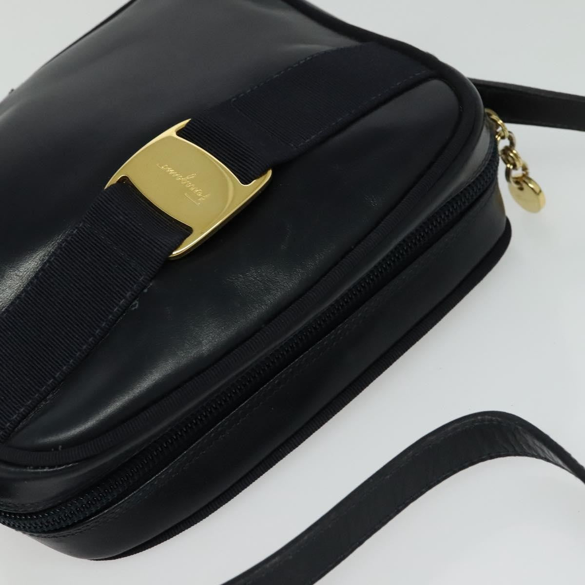 Salvatore Ferragamo Vala Leather Navy Leather Shoulder Bag Bag (Pre-Owned)