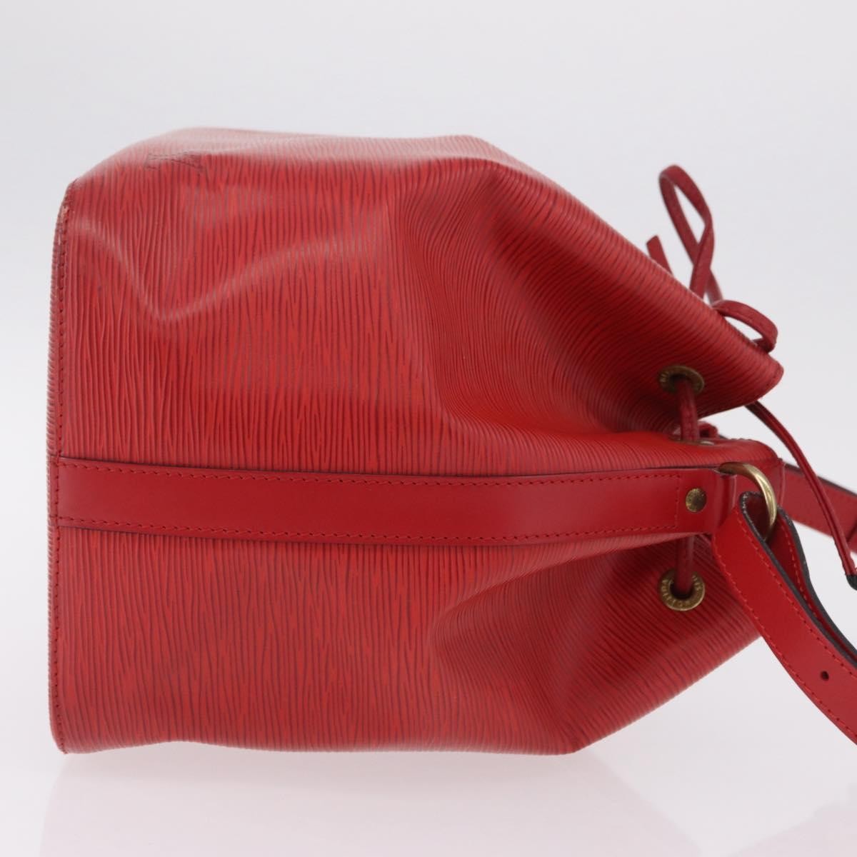 Louis Vuitton Petit Noe Nm Epi Leather Red Leather Handbag (Pre-Owned)