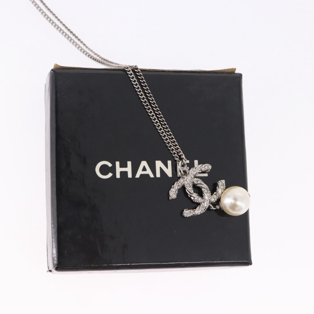 Chanel Cc Pearl Drop Pendant Metal With Faux Pearl Silver Metal Necklace Jewelry (Pre-Owned)