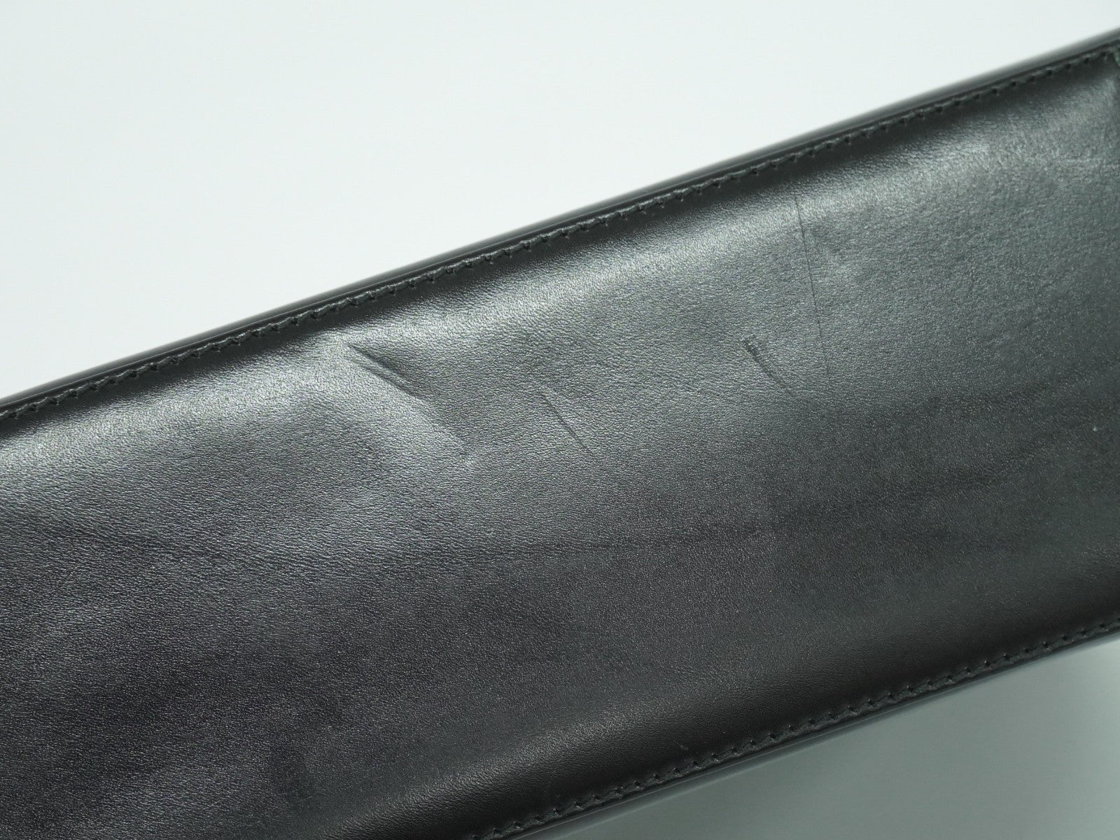 Salvatore Ferragamo Gancini Leather Black Leather Shoulder Bag Bag (Pre-Owned)