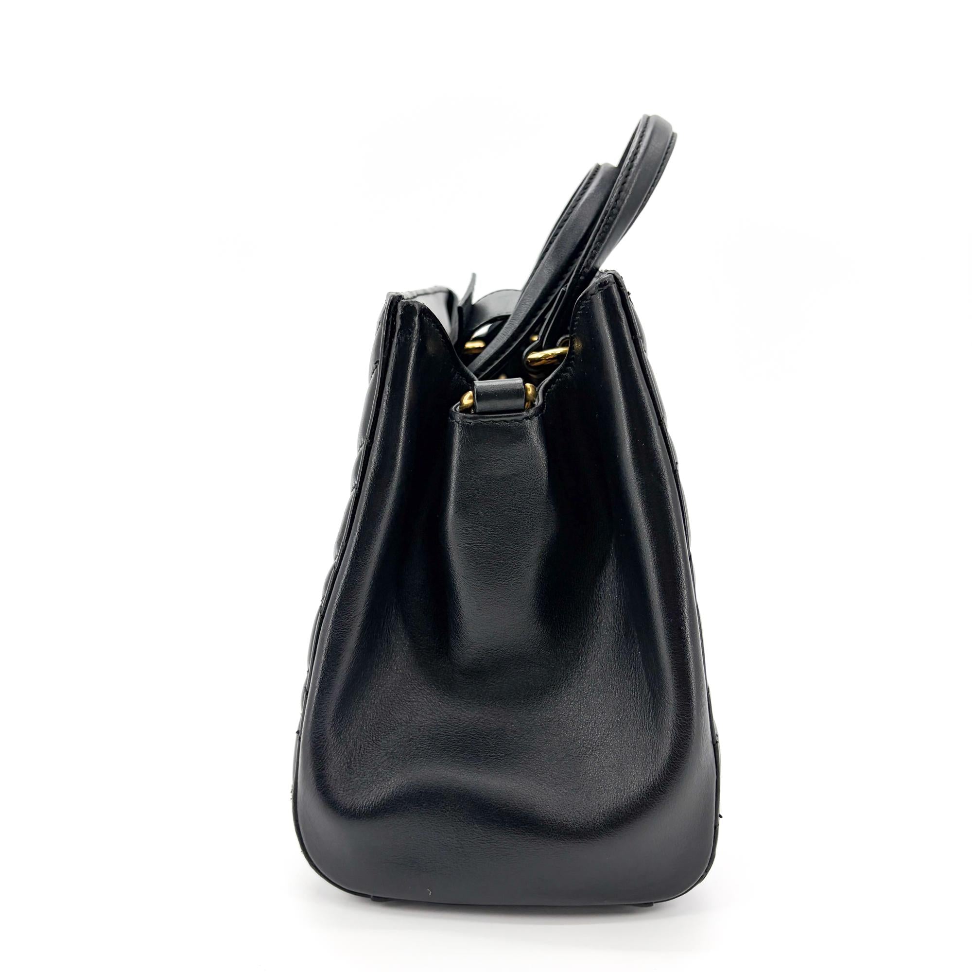 Gucci Gg Marmont Tote Matelasse Leather Black Leather Tote Bag Bag (Pre-Owned)