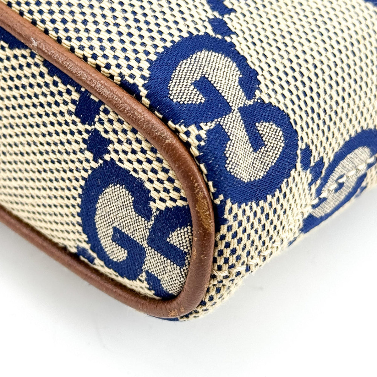 Gucci Zip Messenger Jumbo Gg Canvas Brown Canvas Handbag (Pre-Owned)