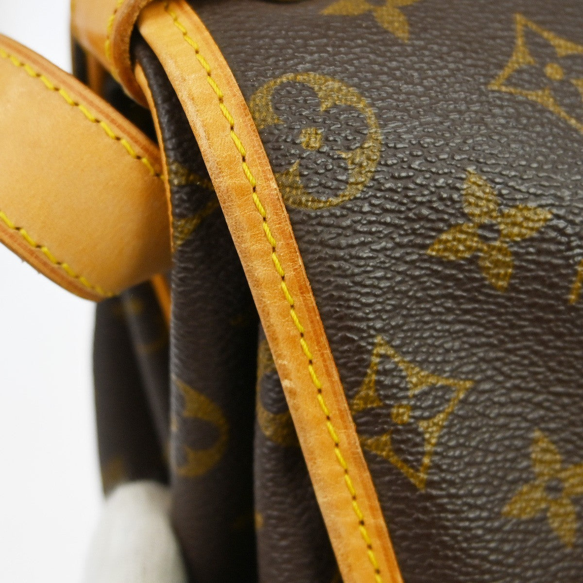 Louis Vuitton Saumur Monogram Brown Canvas Shoulder Bag Bag (Pre-Owned)