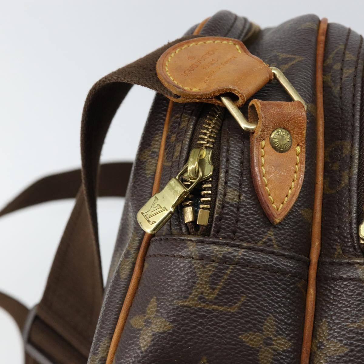 Louis Vuitton Reporter Monogram Canvas Brown Canvas Shoulder Bag Bag (Pre-Owned)