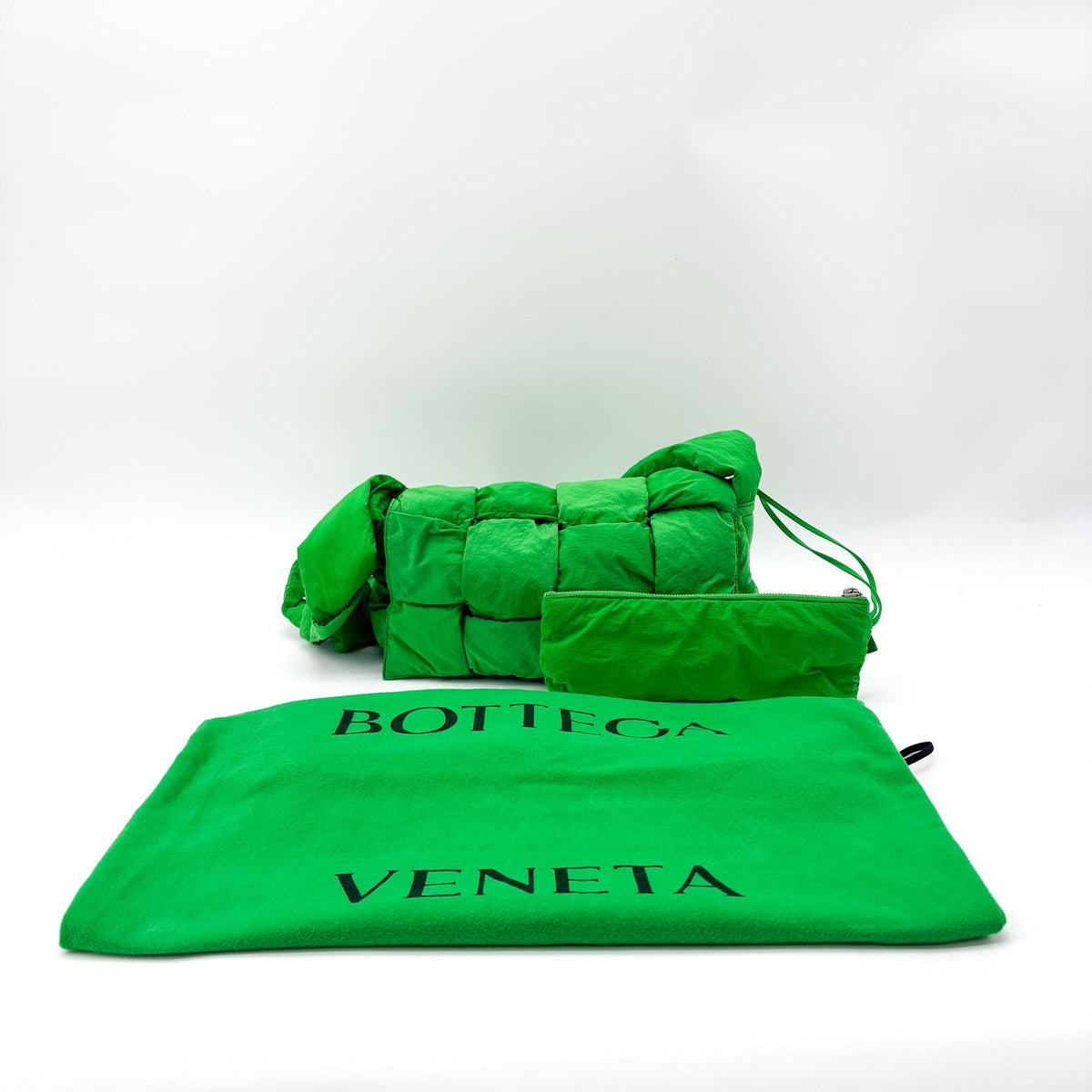 Bottega Veneta Padded Tech Cassette Intrecciato Nylon Green Nylon Crossbody Bag Bag (Pre-Owned)