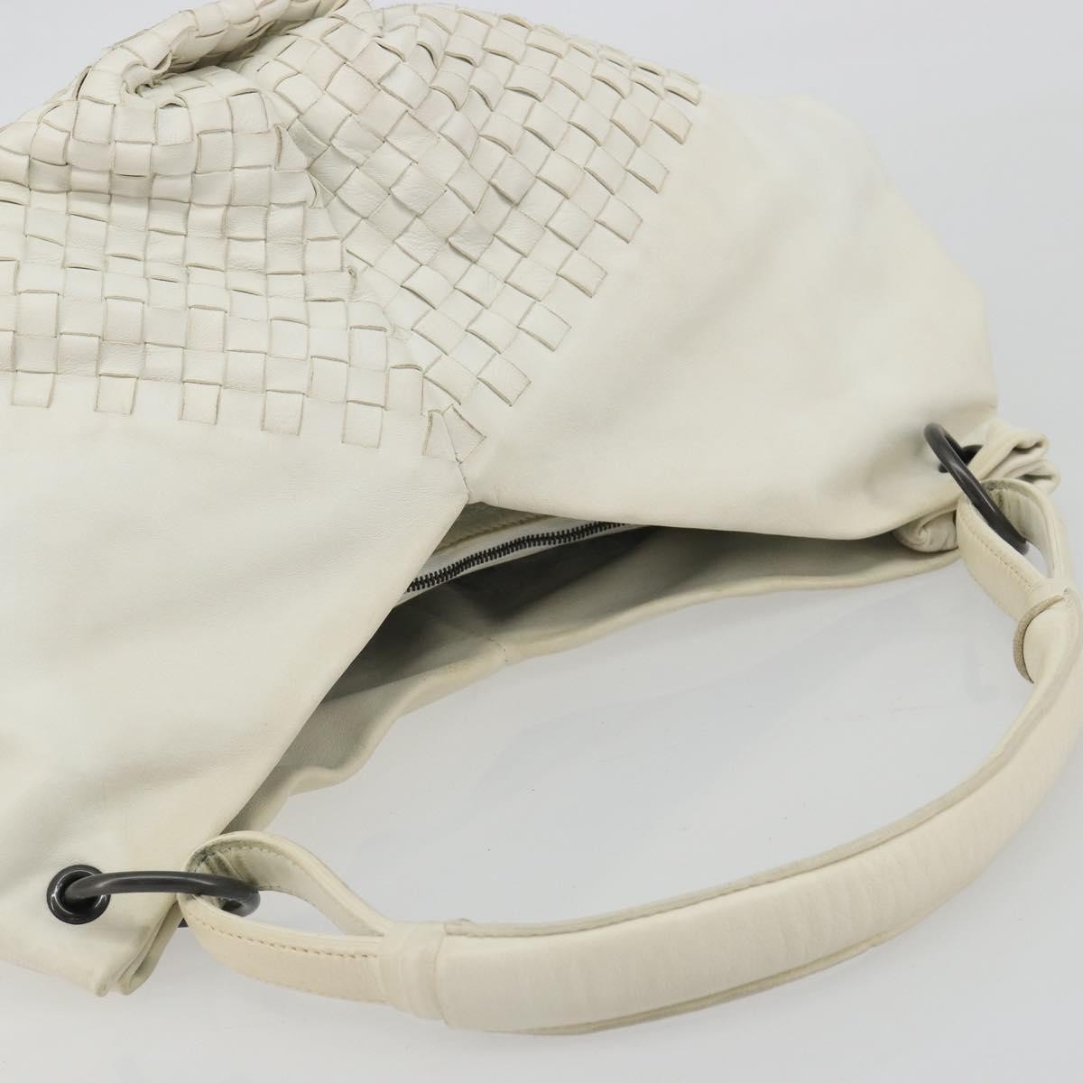 Bottega Veneta Intrecciato Shoulder Leather White Leather Shoulder Bag Bag (Pre-Owned)