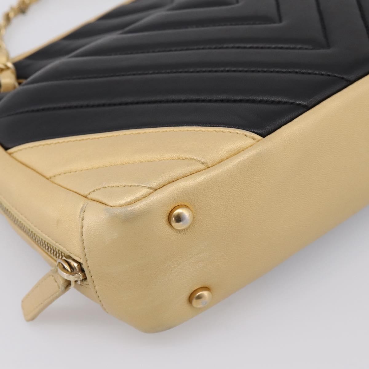 Chanel Camera Chevron Lambskin Beige Leather Shoulder Bag Bag (Pre-Owned)