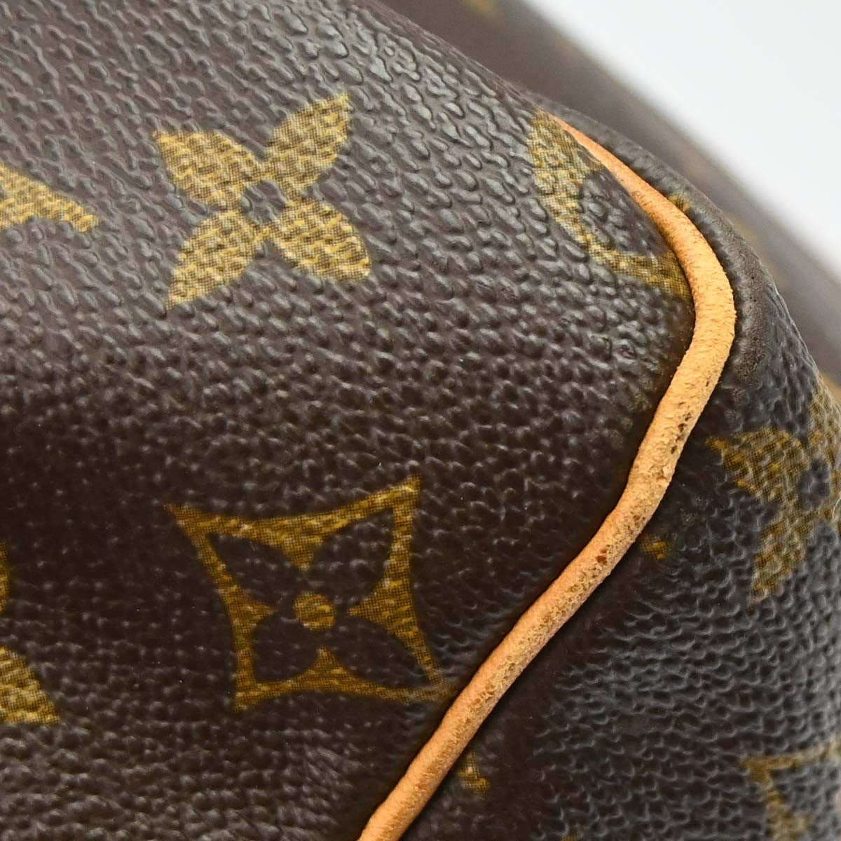 Louis Vuitton Keepall Monogram Canvas Brown Canvas Travel Bag Bag (Pre-Owned)