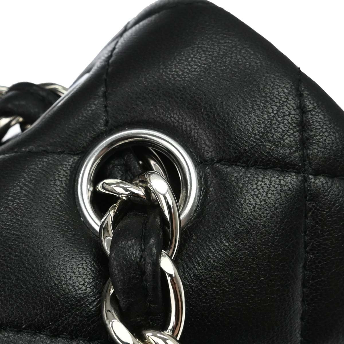 Chanel Vintage Classic Double Flap Quilted Lambskin Black Leather Handbag (Pre-Owned)