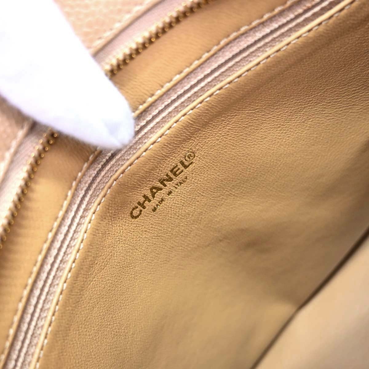 Chanel Medallion Quilted Caviar Beige Leather Tote Bag Bag (Pre-Owned)