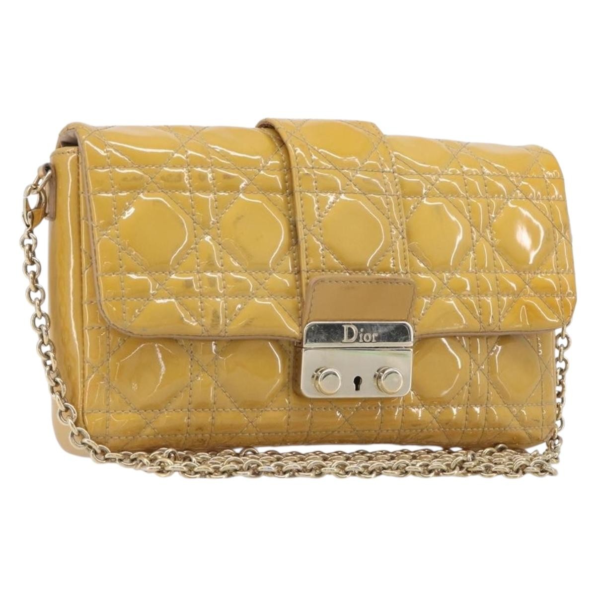Christian Dior New Lock Cannage Quilt Patent Yellow Patent_Leather Clutche & Pouche Bag (Pre-Owned)