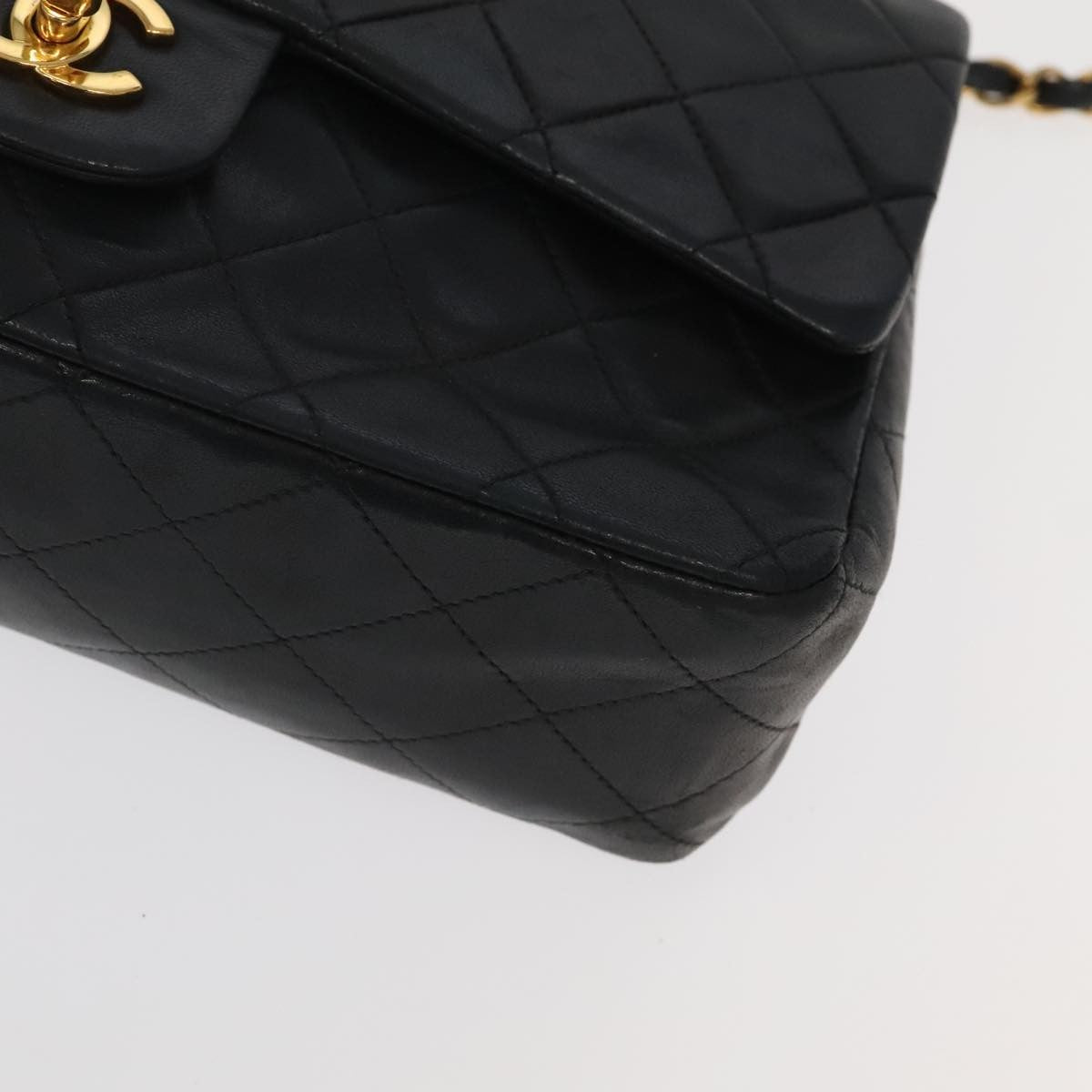 Chanel Vintage Classic Double Flap Quilted Lambskin Black Leather Shoulder Bag Bag (Pre-Owned)