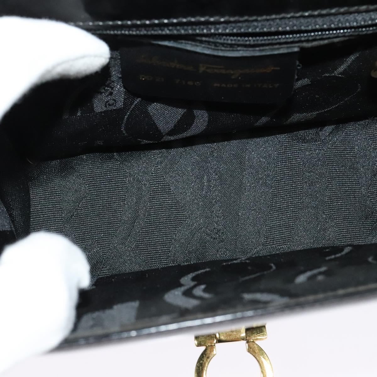 Salvatore Ferragamo Gancini Leather Black Leather Shoulder Bag Bag (Pre-Owned)