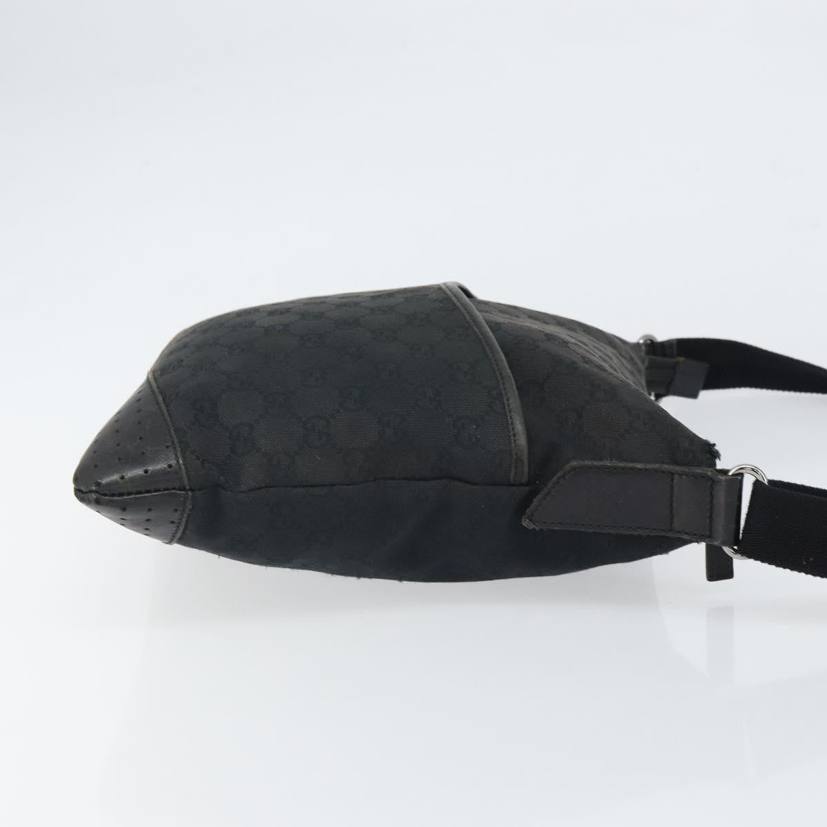 Gucci Zip Messenger Gg Canvas With Perforated Leather Black Canvas Shoulder Bag Bag (Pre-Owned)
