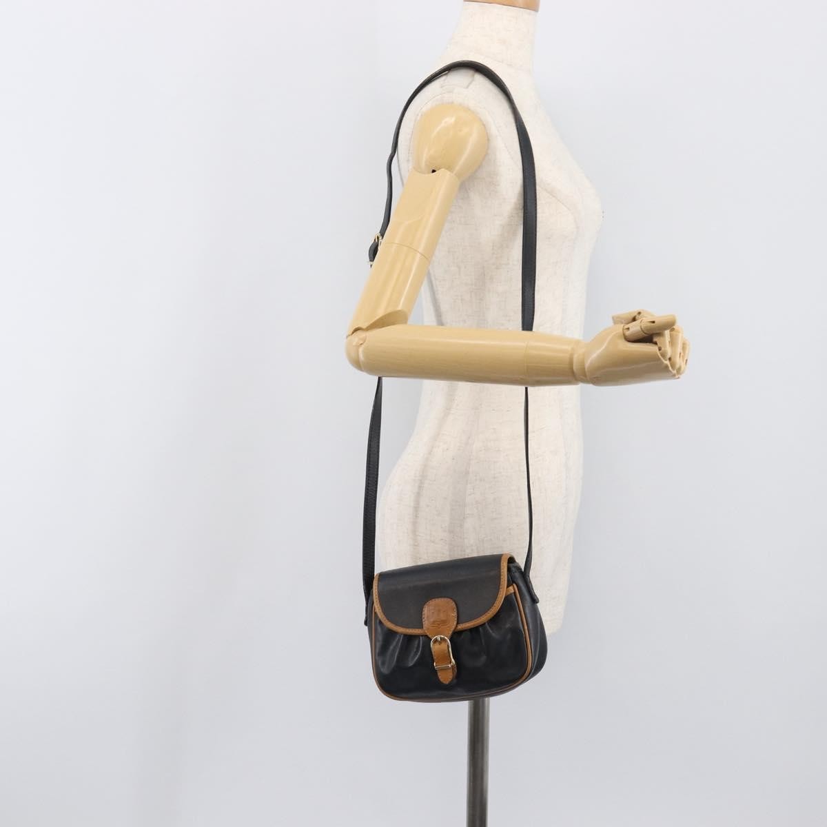Celine Flap Shoulder Leather Black Leather Shoulder Bag Bag (Pre-Owned)