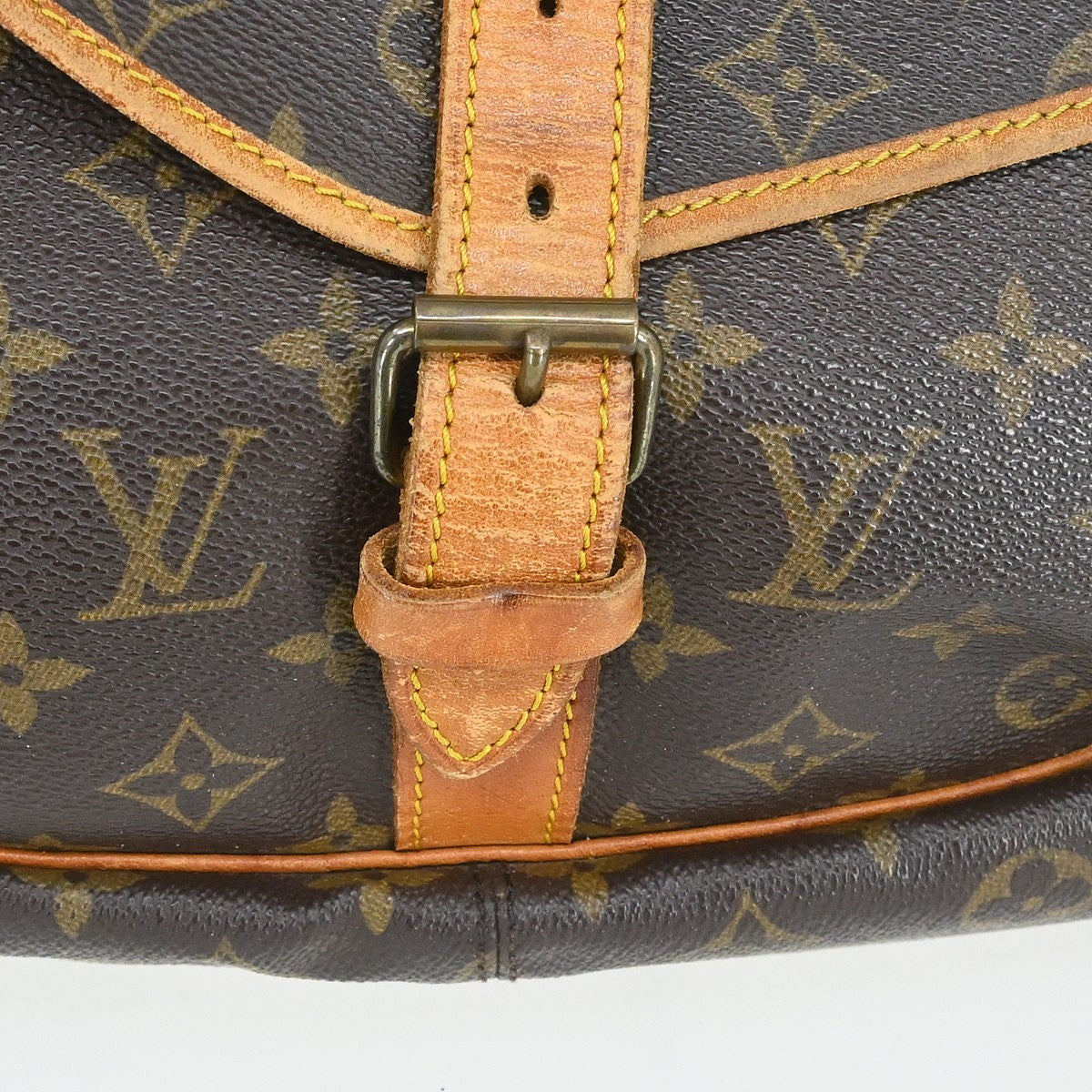 Louis Vuitton Saumur Monogram Brown Canvas Shoulder Bag Bag (Pre-Owned)