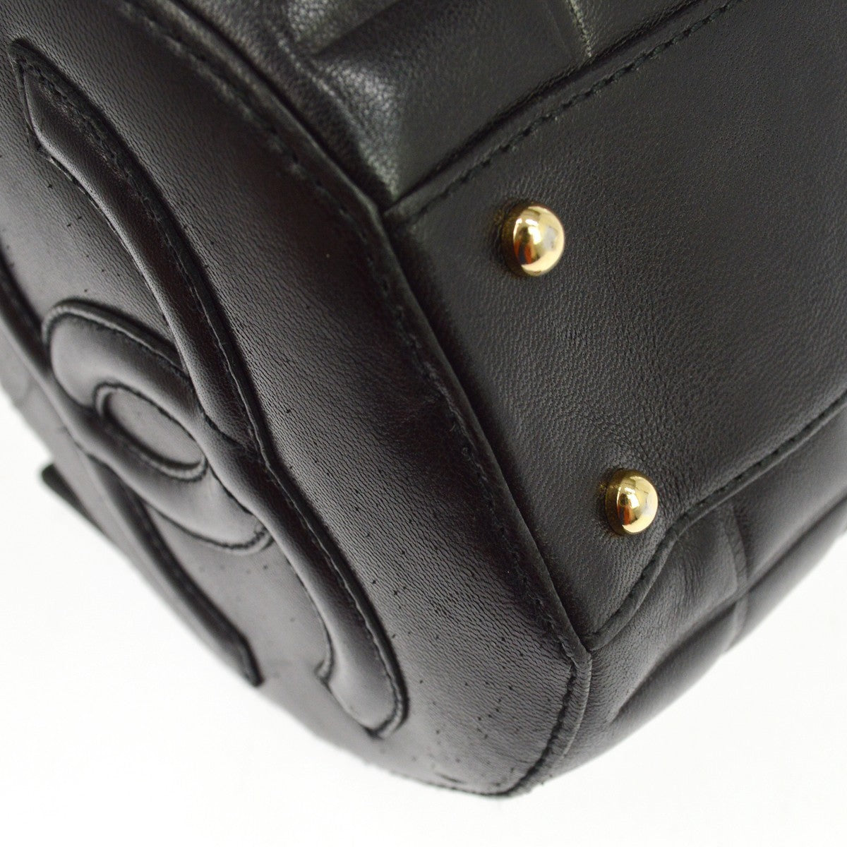 Chanel Chocolate Bar Barrel Quilted Leather Black Leather Handbag (Pre-Owned)
