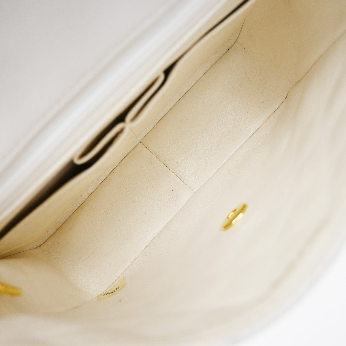 Chanel Vintage Square Classic Flap Quilted Lambskin White Leather Shoulder Bag Bag (Pre-Owned)