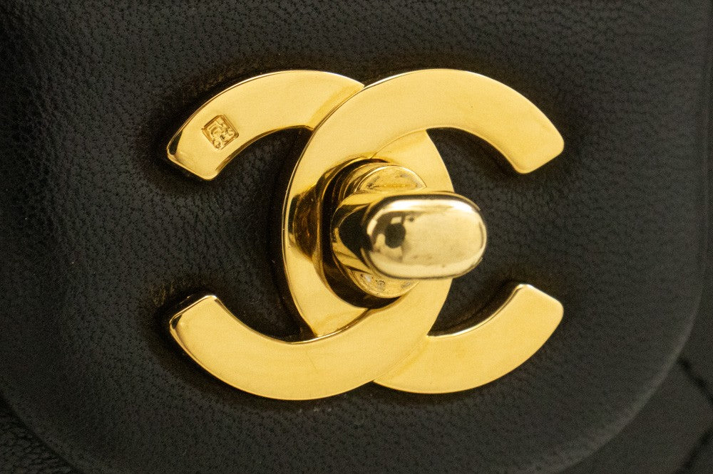 Chanel Classic Flap Lambskin Black Leather Crossbody Bag Bag (Pre-Owned)