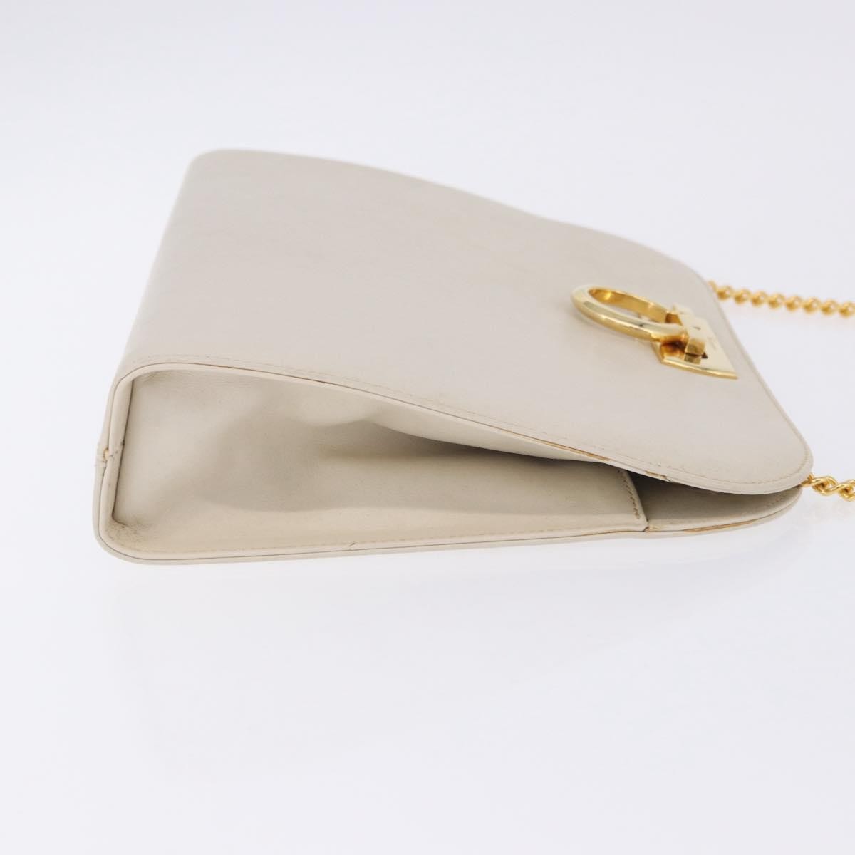 Salvatore Ferragamo Vintage Gancini Chain Leather White Leather Shoulder Bag Bag (Pre-Owned)