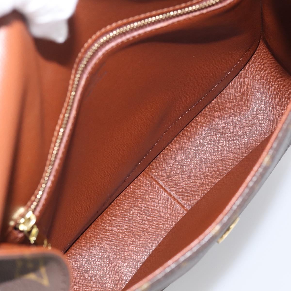 Louis Vuitton Saint Cloud Monogram Canvas Brown Canvas Handbag (Pre-Owned)