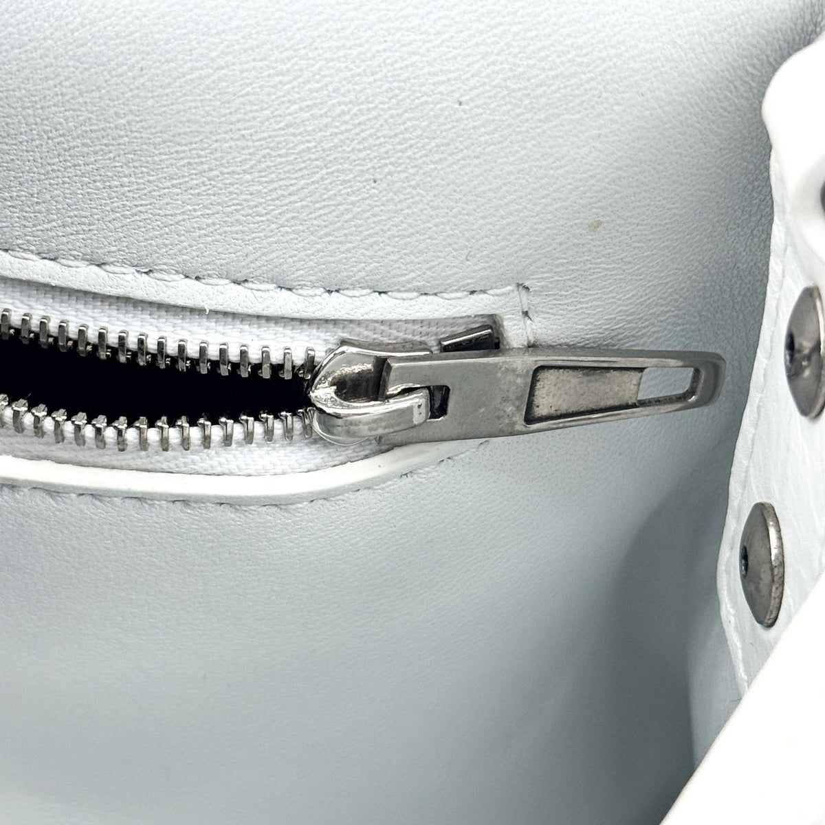 Balenciaga Downtown S Chain-Handle Leather White Leather Shoulder Bag Bag (Pre-Owned)