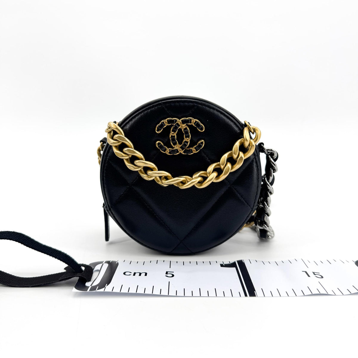 Chanel 19 Round Clutch With Chain Quilted Leather Black Leather Clutche & Pouche Bag (Pre-Owned)