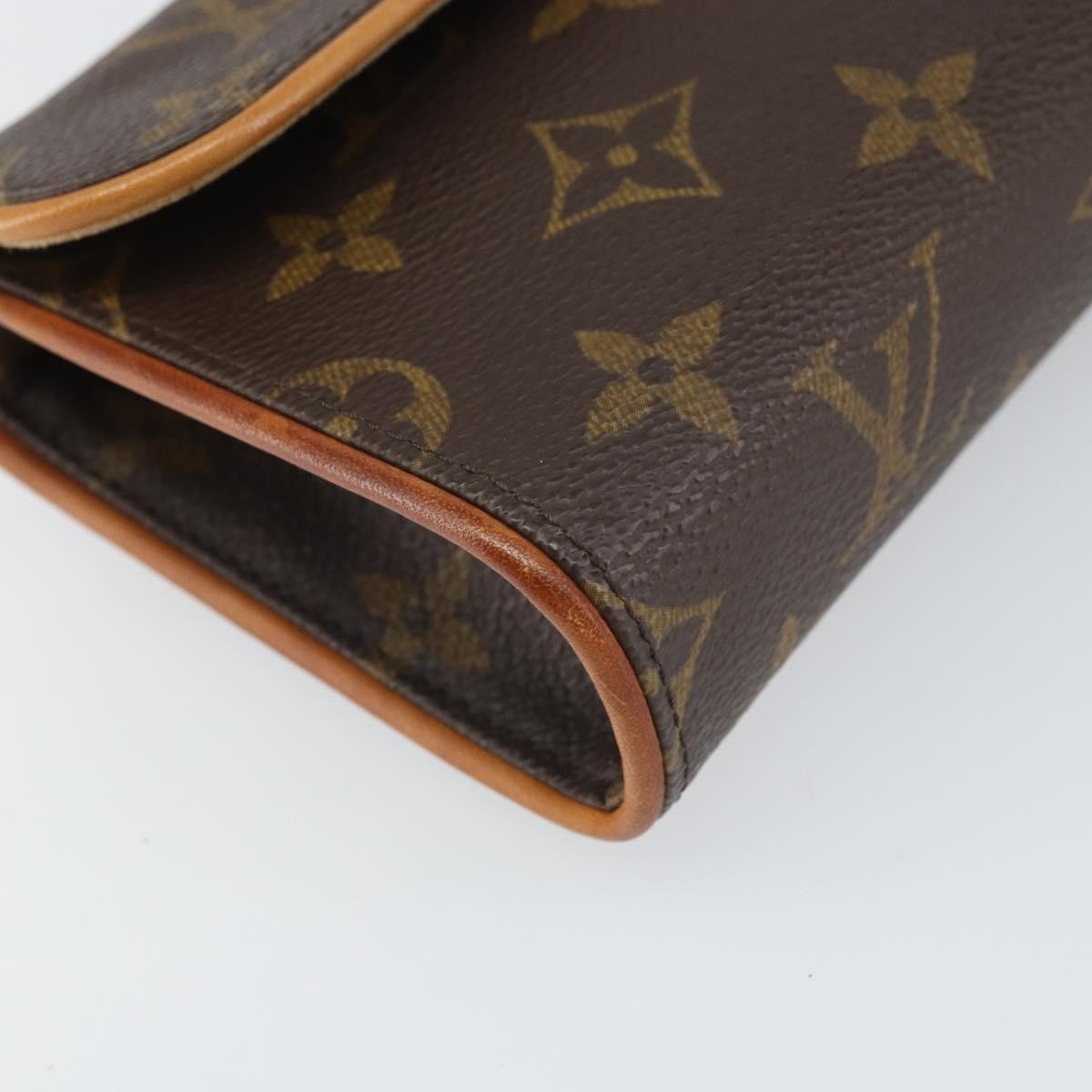 Louis Vuitton Florentine Pochette Canvas Brown Canvas Clutche & Pouche Bag (Pre-Owned)