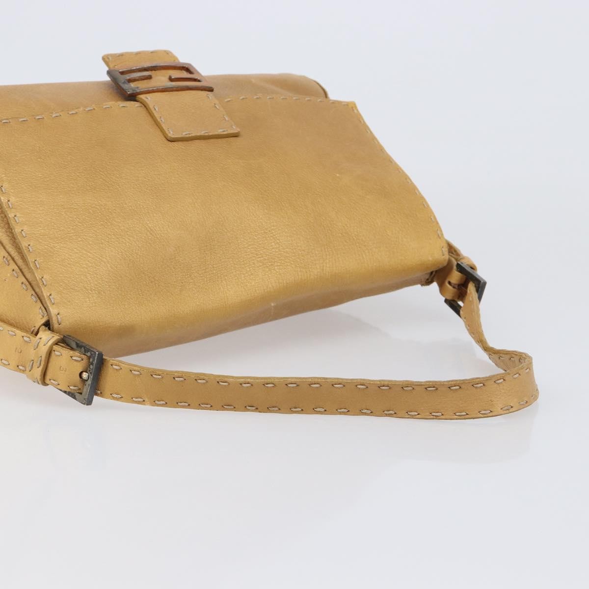 Fendi Selleria Leather Brown Leather Shoulder Bag Bag (Pre-Owned)