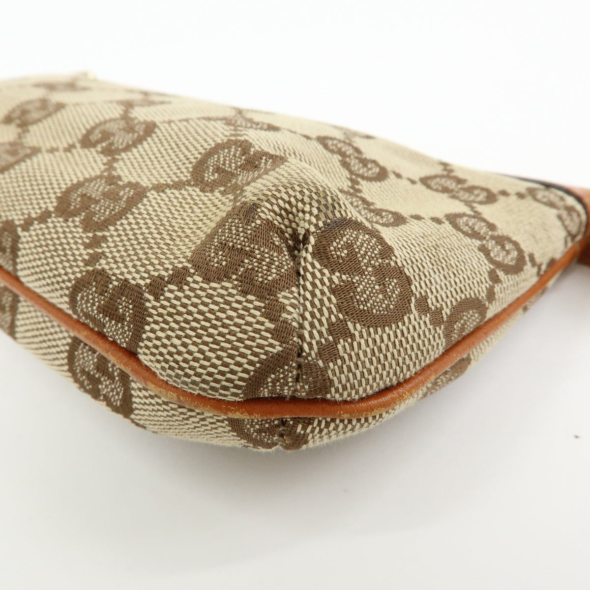 Gucci Zip Wristlet Gg Canvas Beige Canvas Clutche & Pouche Bag (Pre-Owned)