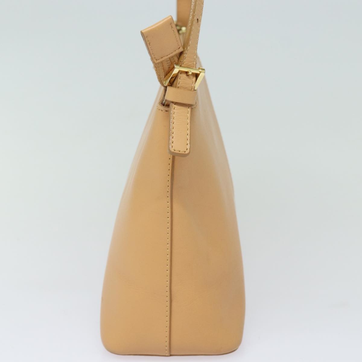 Burberry Vintage Leather Beige Leather Shoulder Bag Bag (Pre-Owned)