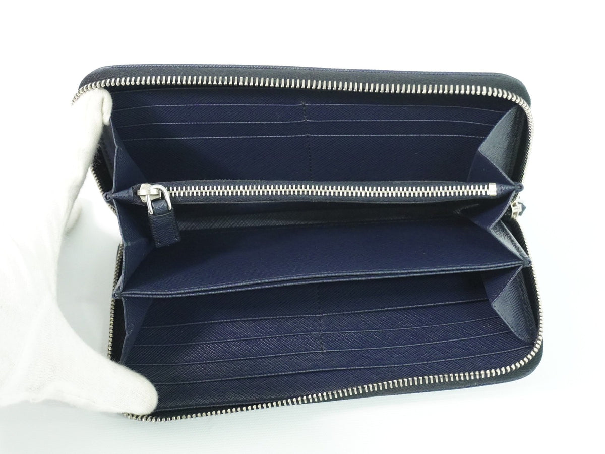Prada Saffiano Leather Navy Leather Wallets Accessory (Pre-Owned)
