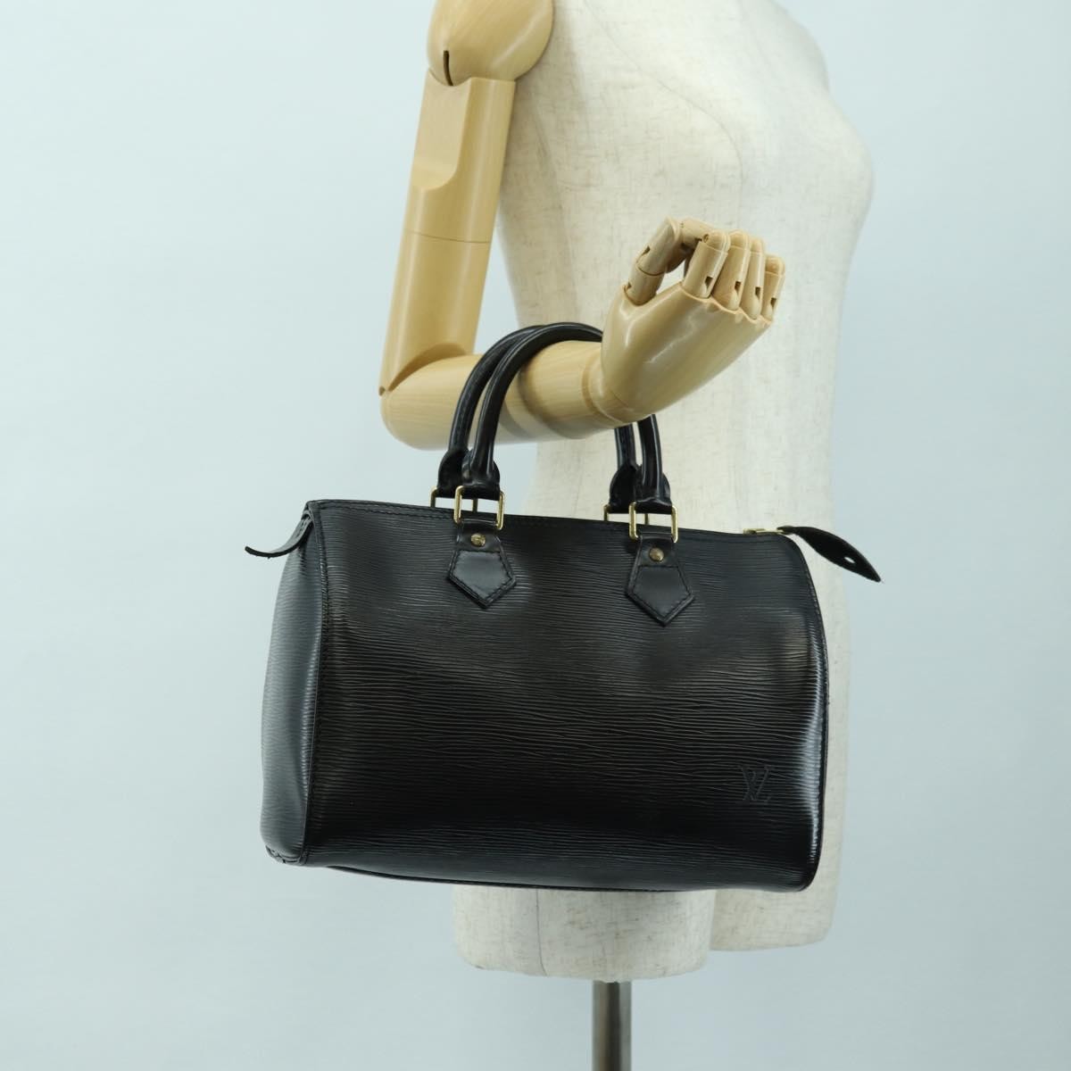 Louis Vuitton Speedy Epi Leather Black Leather Handbag (Pre-Owned)